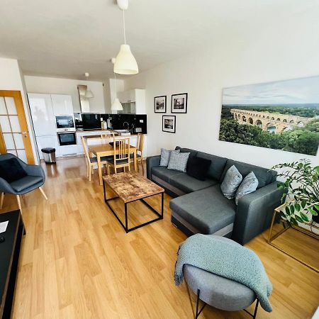 Bl City View Apartment, 24Hr Self Check-In, Free Private Parking, Panoramic View From Balcony, 5-Minute Walk To City Centre Banská Bystrica Exterior foto